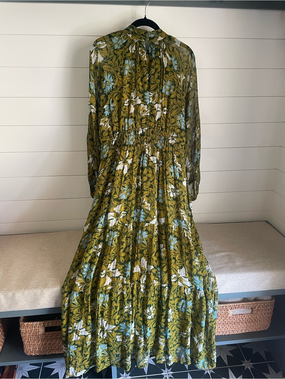 Anthropologie The Somerset Long-Sleeve Mock-Neck Chiffon Maxi Dress Size LP - Picture 2 of 4